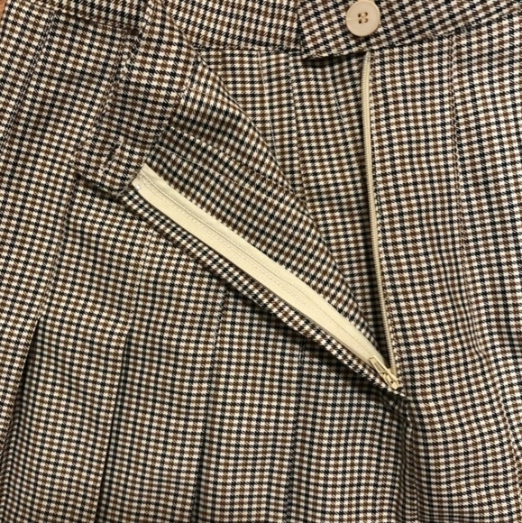 Urban Outfitters Micro Plaid Houndstooth Pleated Mini Skirt Women's Medium M EUC - Picture 4 of 8